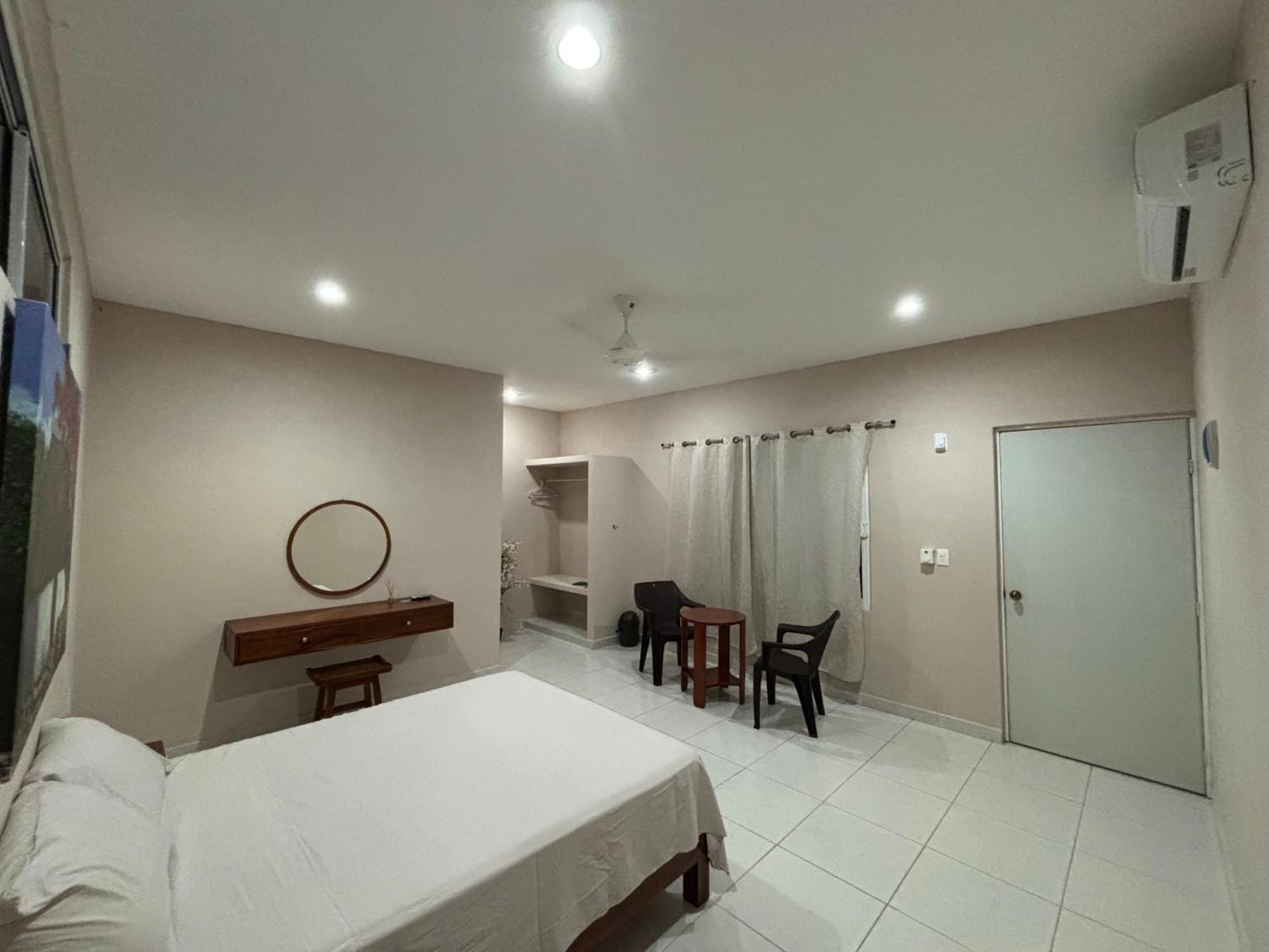 Hotel Casa Del Cenote Valladolid  Esterno foto